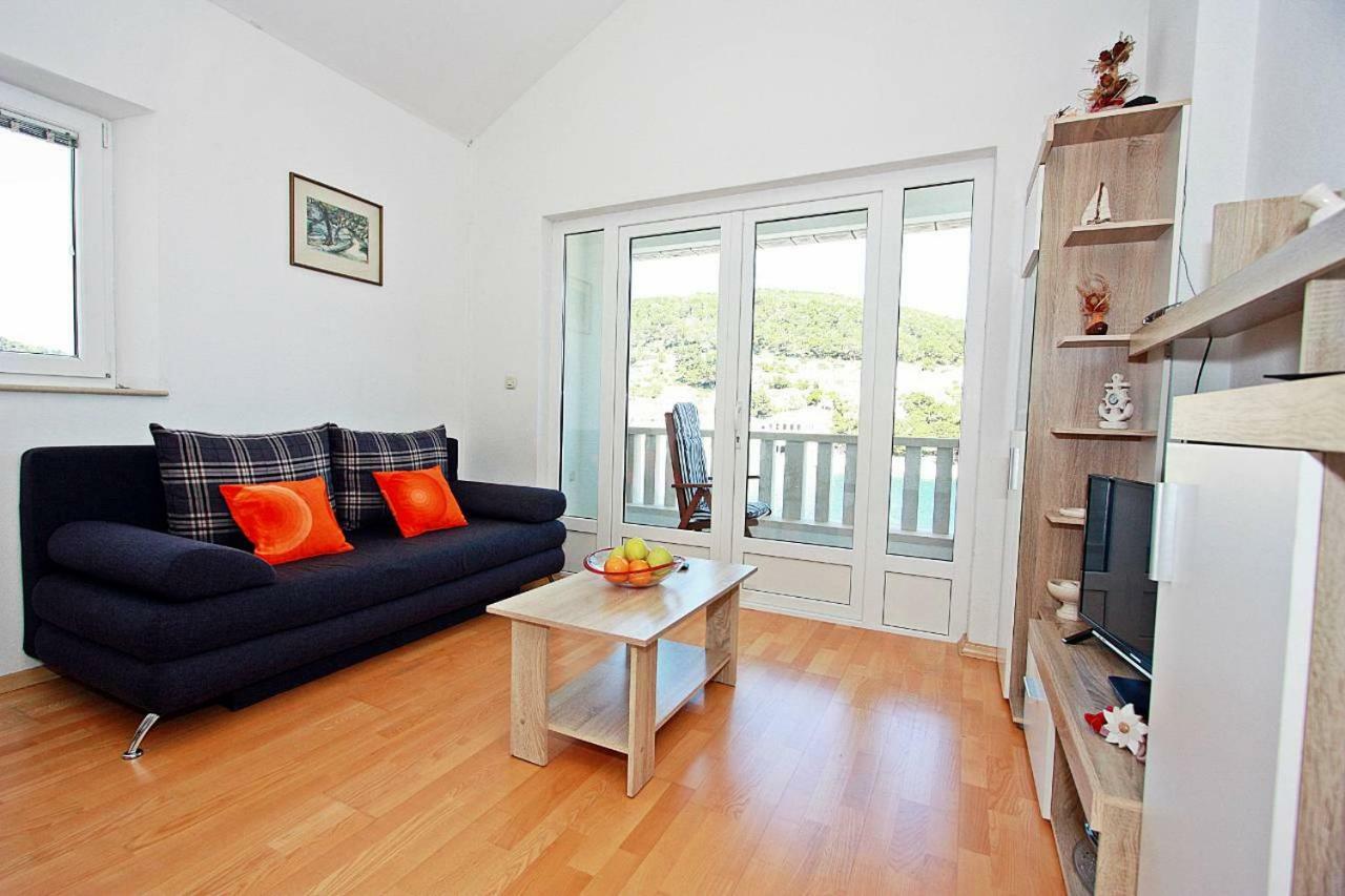 Apartmani Nila Pucisca Exteriér fotografie
