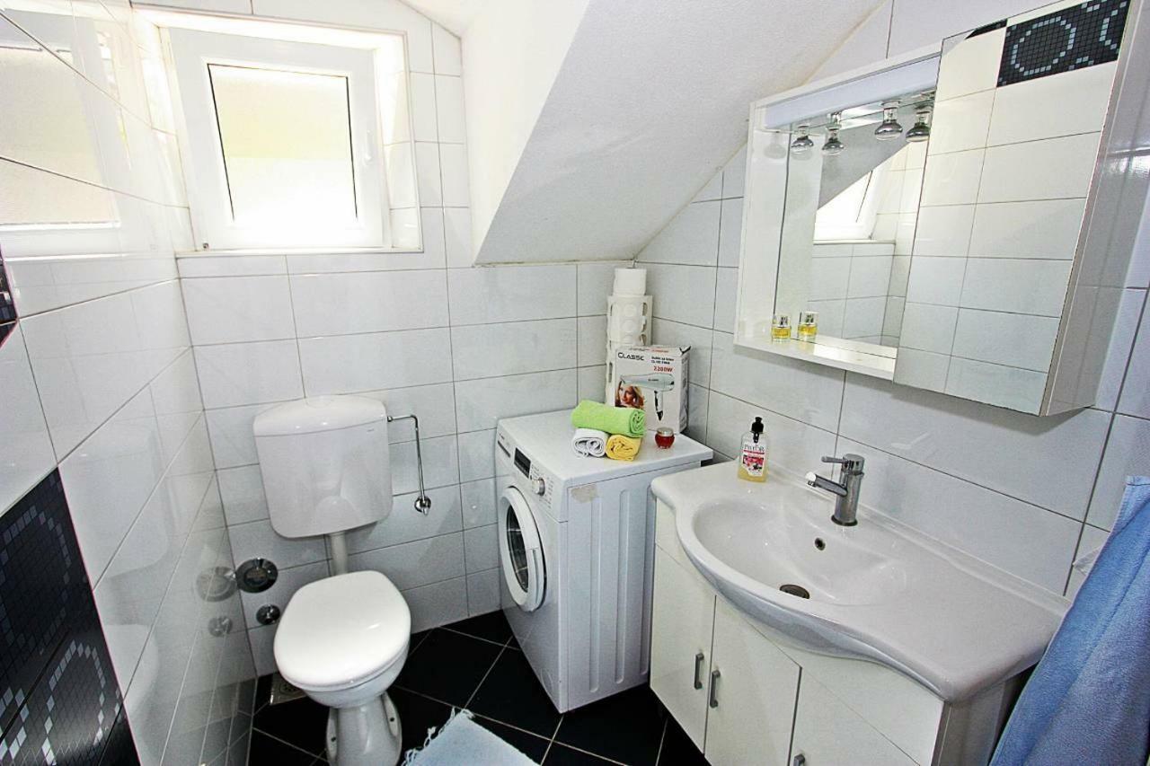 Apartmani Nila Pucisca Exteriér fotografie