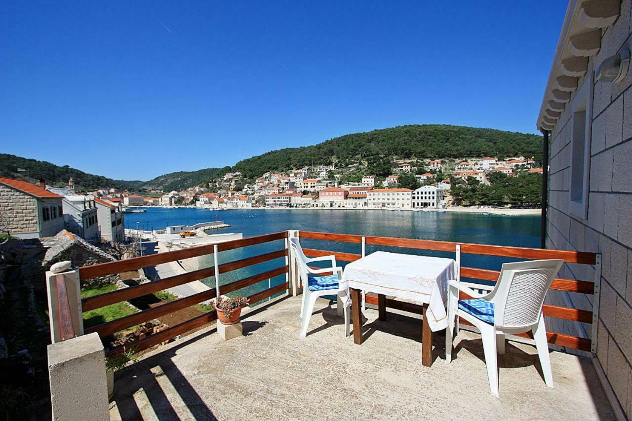 Apartmani Nila Pucisca Exteriér fotografie
