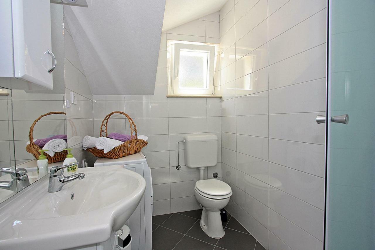 Apartmani Nila Pucisca Exteriér fotografie