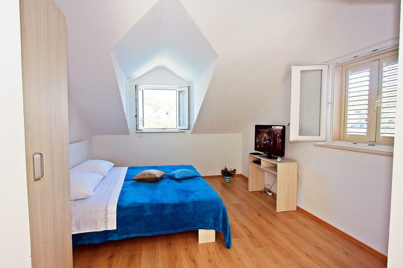 Apartmani Nila Pucisca Exteriér fotografie