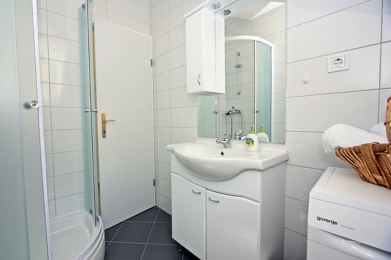 Apartmani Nila Pucisca Exteriér fotografie